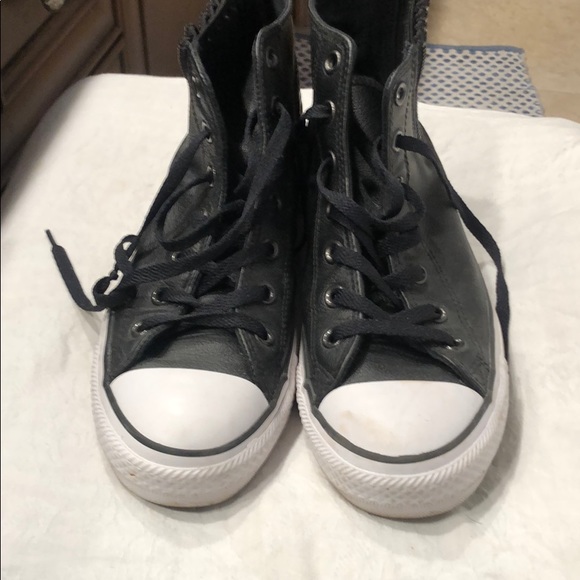 Converse - Picture 2 of 3